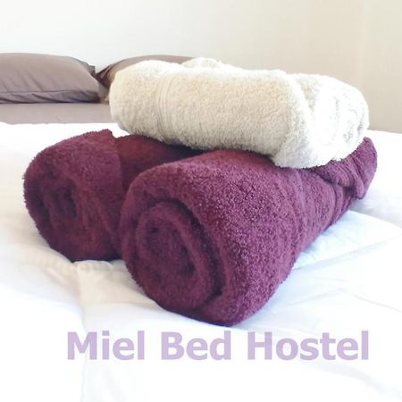 Miel Bed Hostel & Gallery Chiang Mai Exterior foto