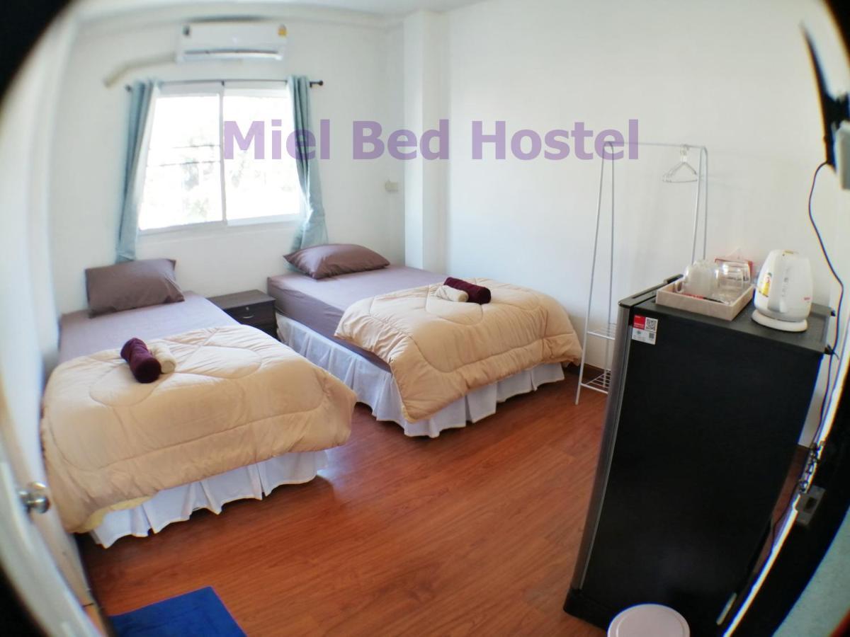Miel Bed Hostel & Gallery Chiang Mai Exterior foto