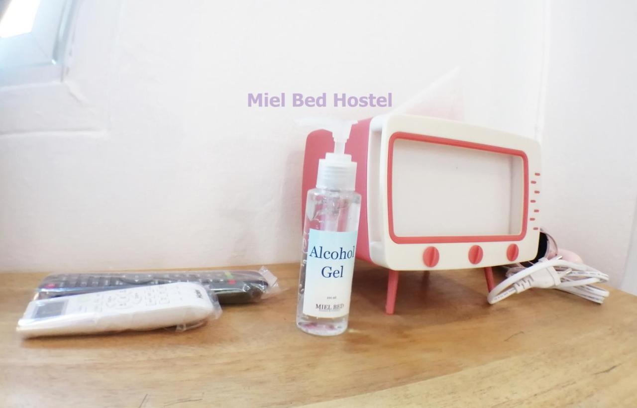 Miel Bed Hostel & Gallery Chiang Mai Exterior foto