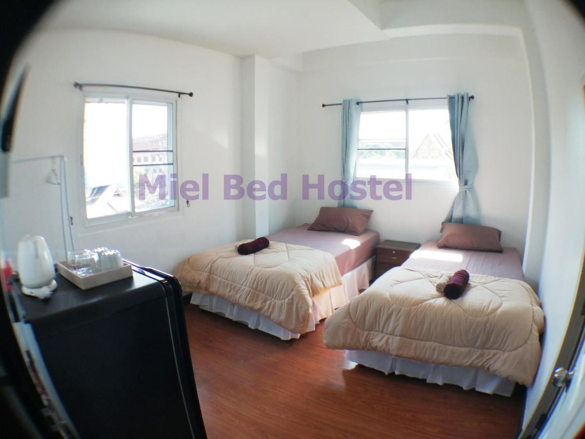 Miel Bed Hostel & Gallery Chiang Mai Exterior foto