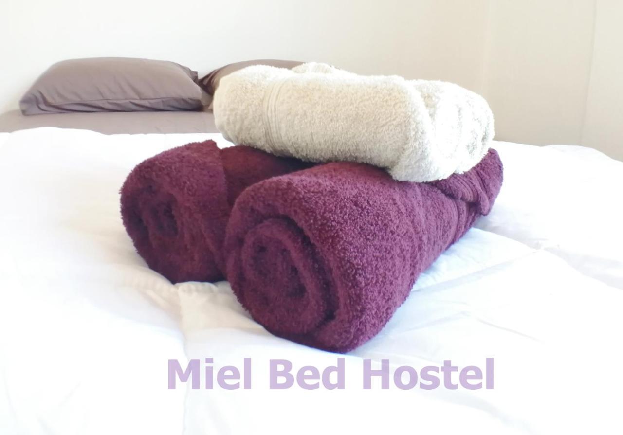 Miel Bed Hostel & Gallery Chiang Mai Exterior foto
