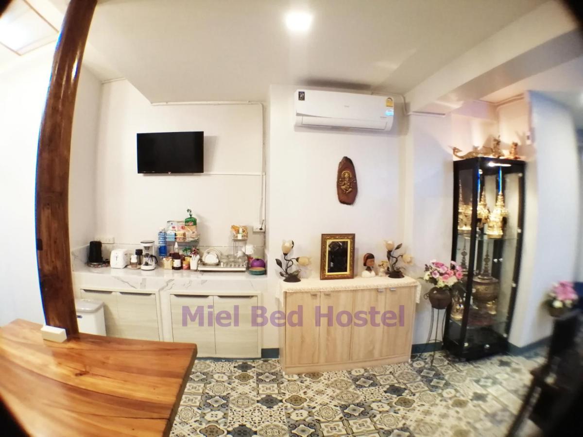 Miel Bed Hostel & Gallery Chiang Mai Exterior foto