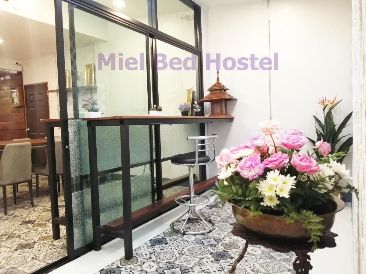 Miel Bed Hostel & Gallery Chiang Mai Exterior foto