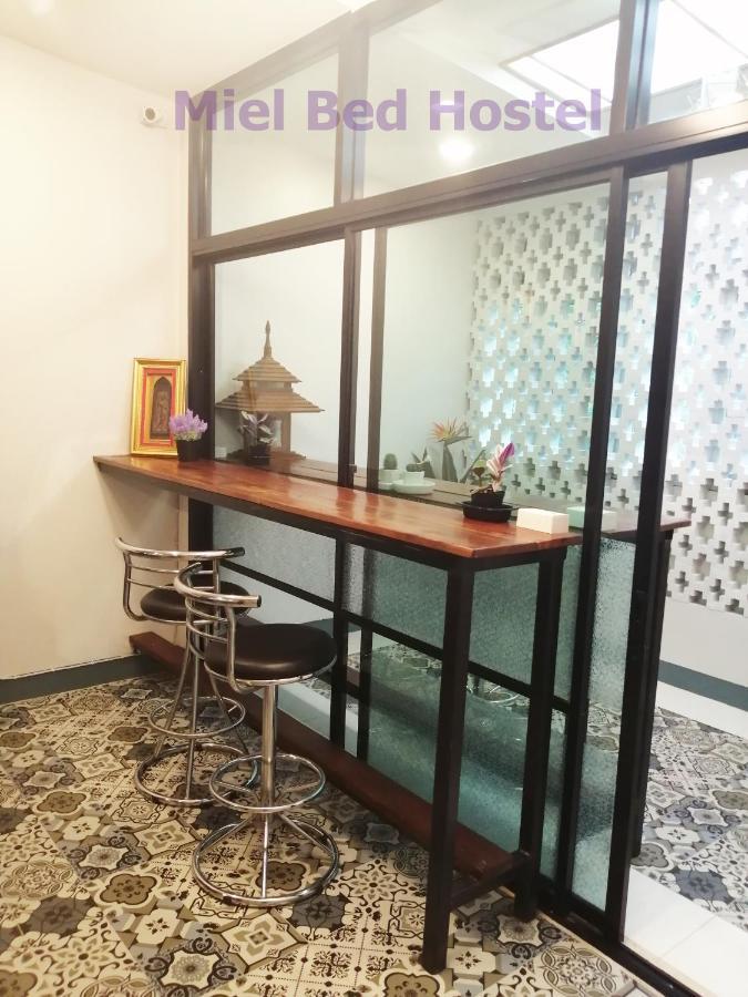 Miel Bed Hostel & Gallery Chiang Mai Exterior foto