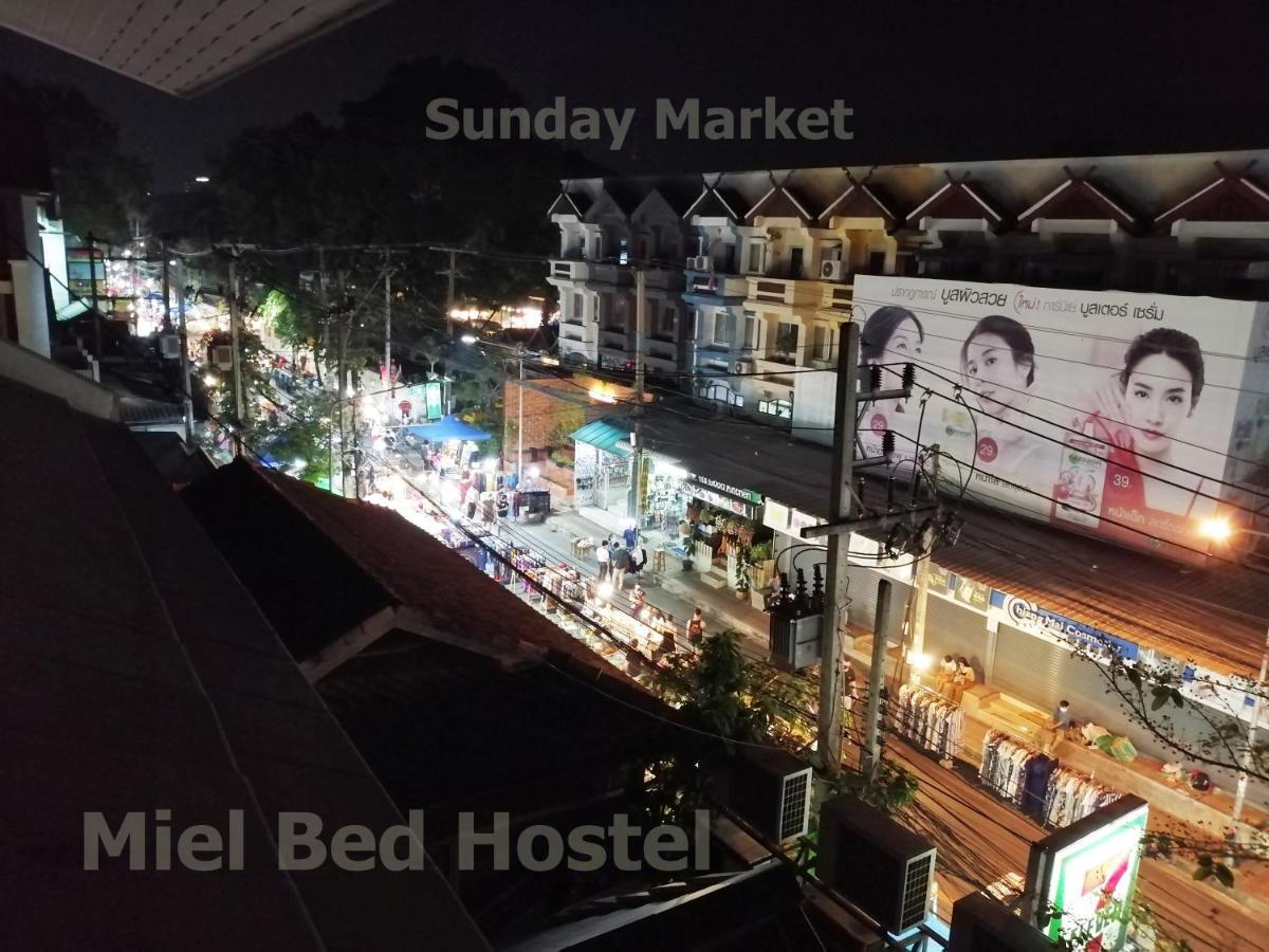 Miel Bed Hostel & Gallery Chiang Mai Exterior foto